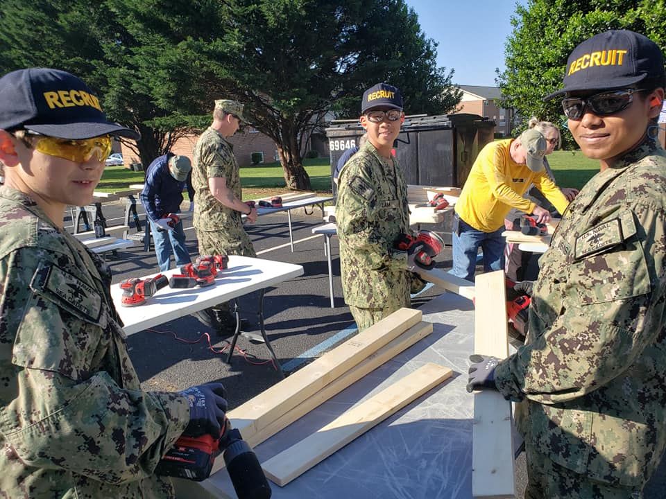 VFW Post 1264 Was Proud to Sponsor Sleep in Heavenly Peace,  Natiinal Day  Of Service making 30 Beds for children who Sleep on the Floor.  A special thanks goes to VFW Post 1264 and Auxiliary,  Roanoke Battalion Sea Cadets and Friends of the VFW .